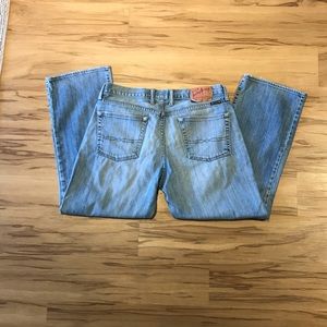 Mens lucky brand jeans.